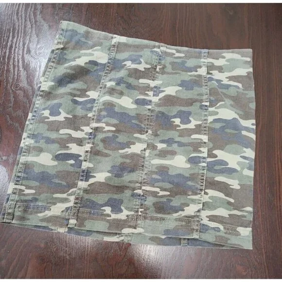 Free People Skirt Womens Size 6 Green Camouflage Rear Zipper Mid Length - Picture 1 of 10